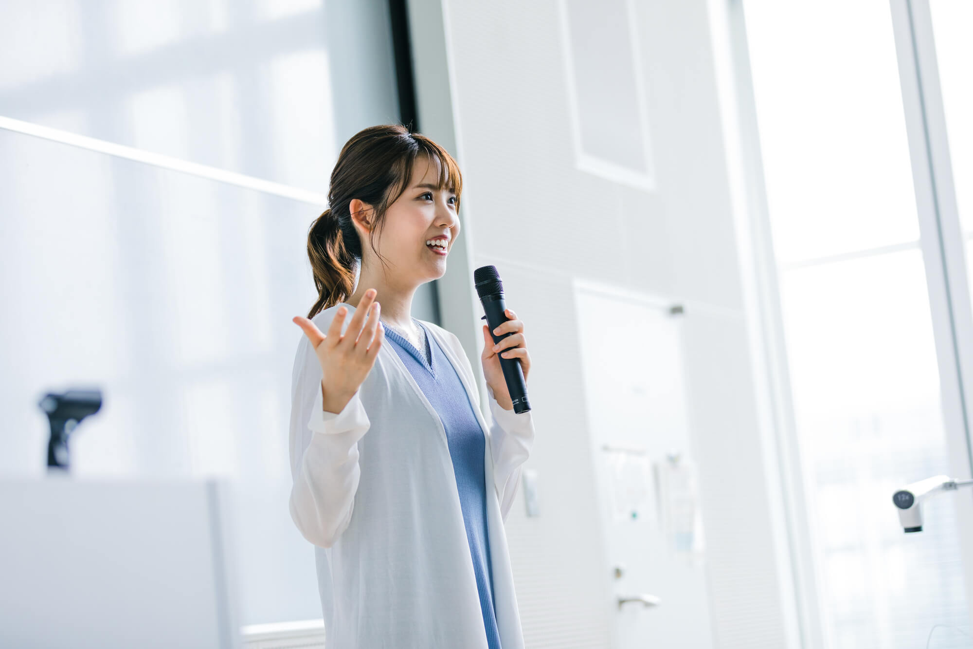 人前で話すのが苦手な方へ｜落語で鍛えるコミュ力アップ術